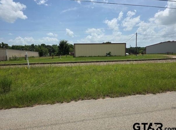 1701 Industrial Dr, Henderson, TX 75652