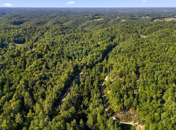 big lakeview Drive, Campton, KY 41301