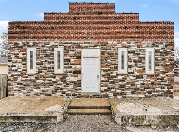 11303 E Truman Road, Independence, MO 64050