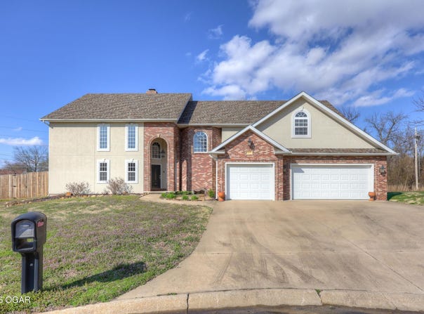 117 Suzanne Circle, Webb City, MO 64870