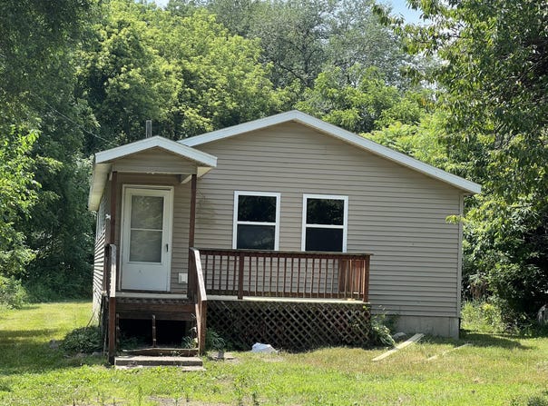 2117 E Jackson Drive, Tekonsha, MI 49092