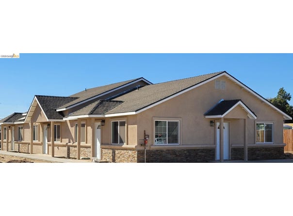 300 N Soderquist RD, Turlock, CA 95380
