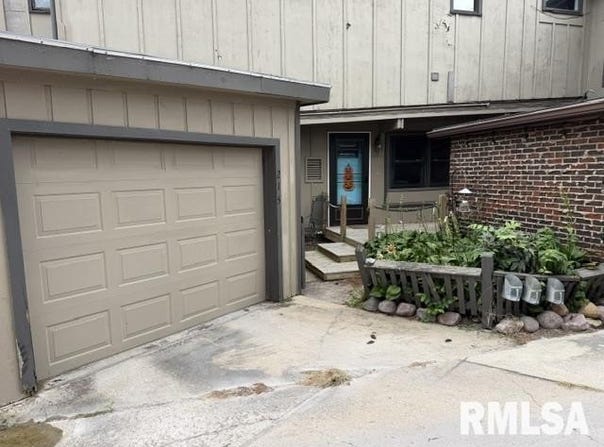 6600 S 6TH Street, Springfield, IL 62703