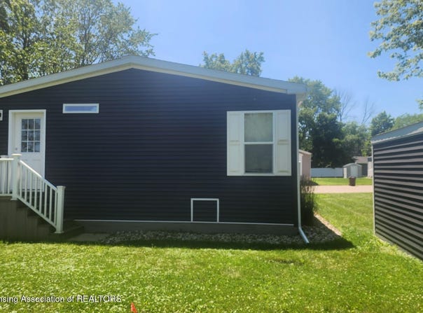 714 Mill Street, Leslie, MI 49251