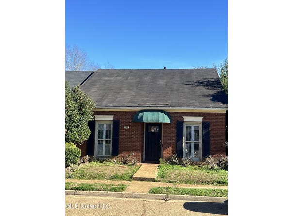 106 N Brighton Drive, Jackson, MS 39211