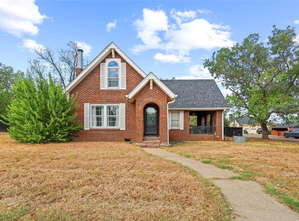 1100 W Walnut Street, Coleman, TX 76834