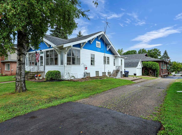 207 E HANCOCK Street, NEW LONDON, WI 54961