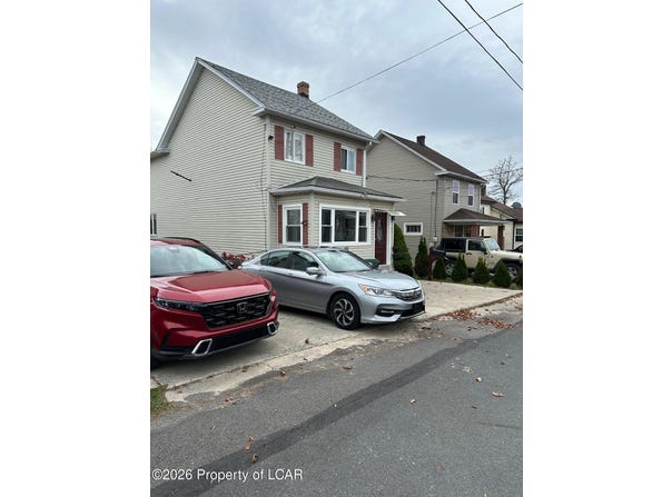 37 BRIDGE Street, McAdoo, PA 18237