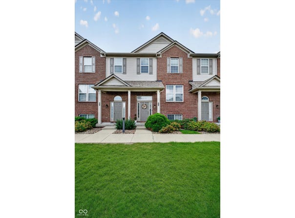 8426 Codesa Way, Indianapolis, IN 46278