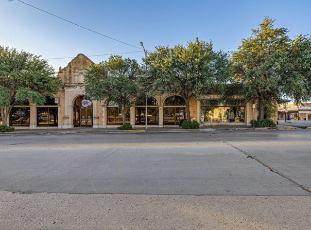 115-119 E Concho Avenue, San Angelo, TX 76903