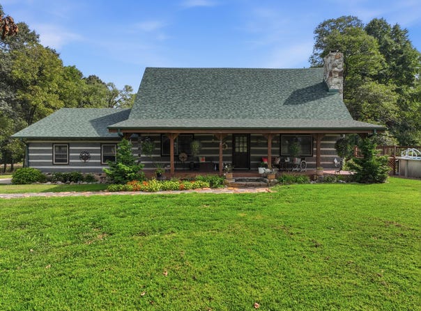 134 Mcintire Road, Caulfield, MO 65626