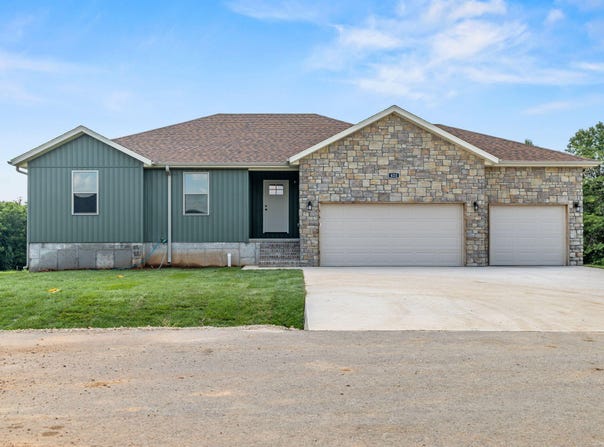 421 Beavertail Road, Ash Grove, MO 65604