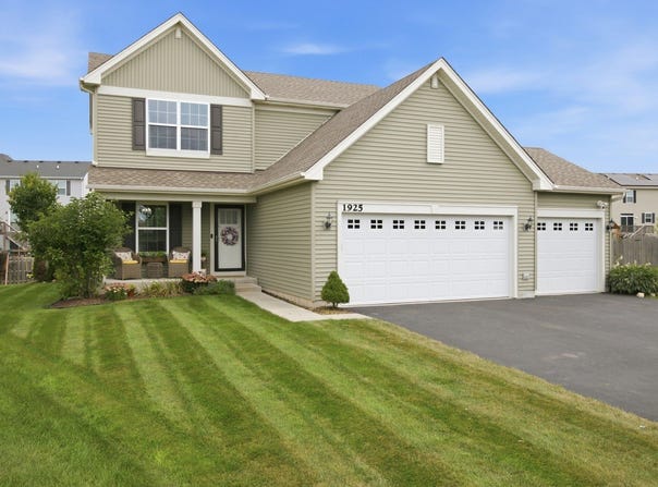 1925 Taos Lane, Volo, IL 60020