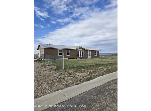 712 E FIRST Street, Marbleton, WY 83113