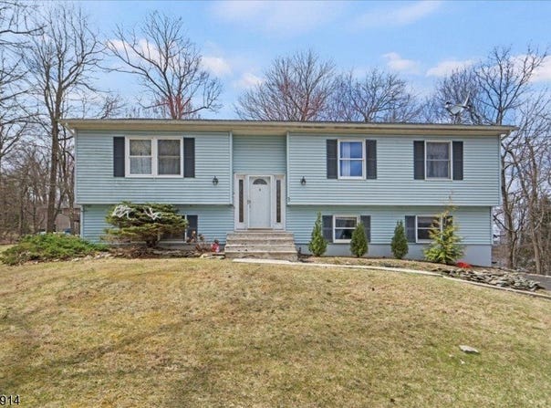 3 Cold Spring Dr, Vernon Twp., NJ 07422-1025