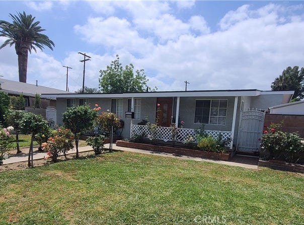20340 Sherman Way, Winnetka, CA 91306