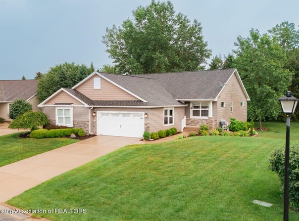 5167 E Hawk Hollow Drive, Bath, MI 48808