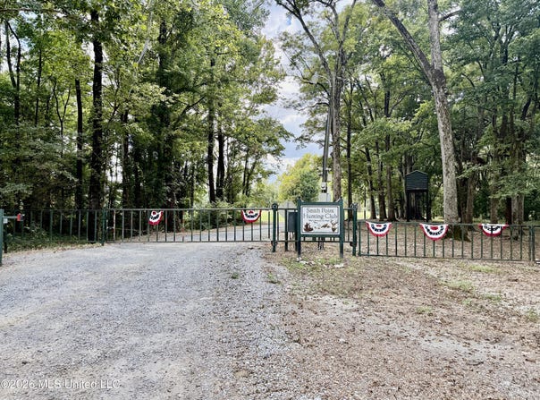 Donaldson Point Road lot: 14, Gunnison, MS 38746