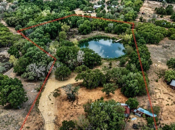 418 Fm 2984, Luling, TX 78648