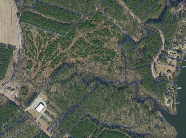 White Farm Road, Oriental, NC 28571