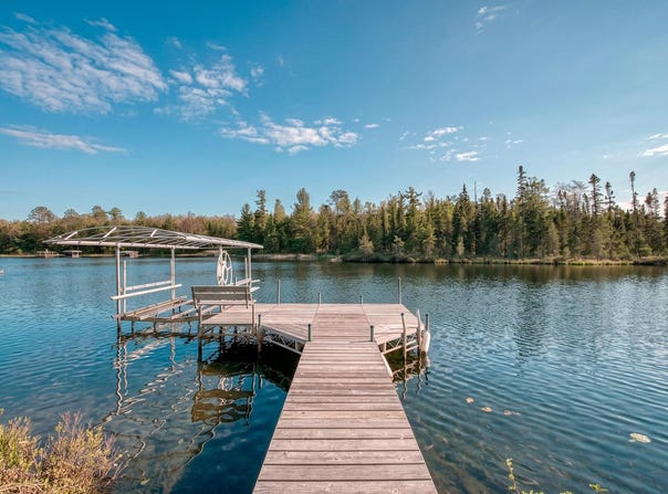 6708 CESSNA LN, Three Lakes, WI 54562