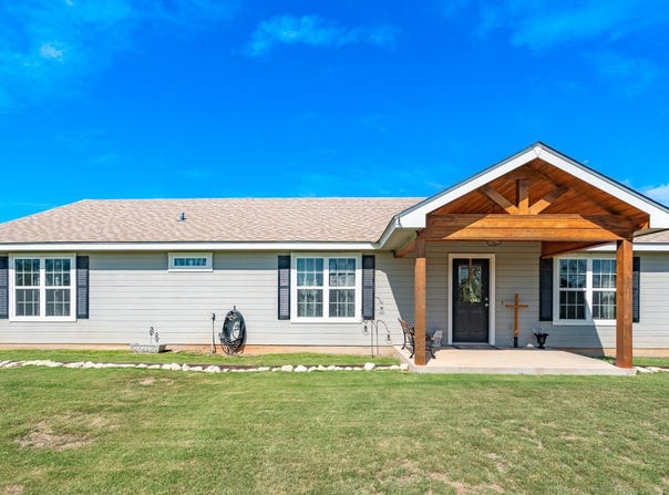 1002 County Road 209, Wingate, TX 79566