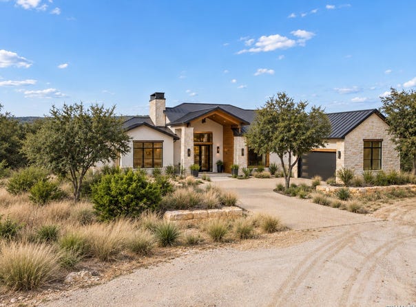 105 N Jerry Gray, Blanco, TX 78606