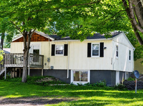 3046 Dundee Lane, Mound, MN 55364