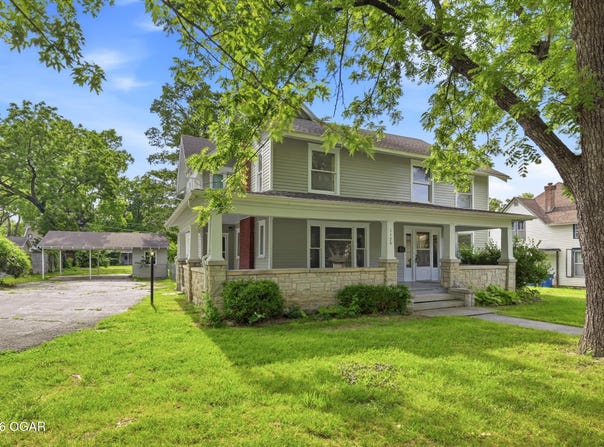 1129 S Maple Street, Carthage, MO 64836