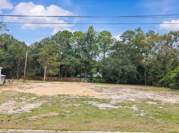 1302 W Powell St, Dothan, AL 36303