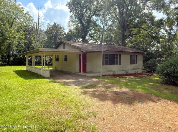309 S West Avenue, McComb, MS 39648