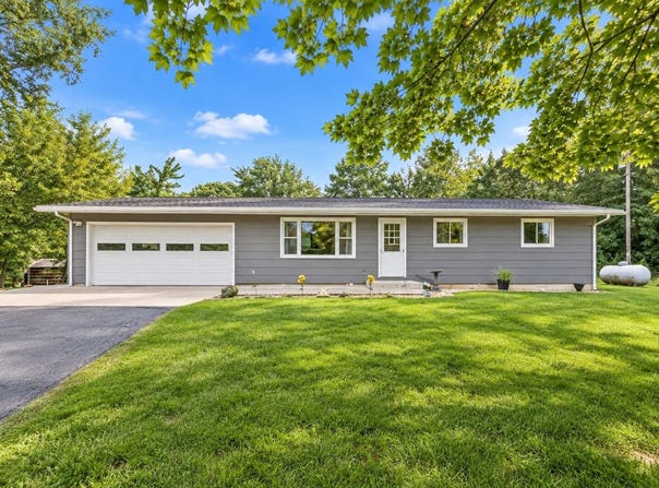 W10286 County Road O, Portage, WI 53901