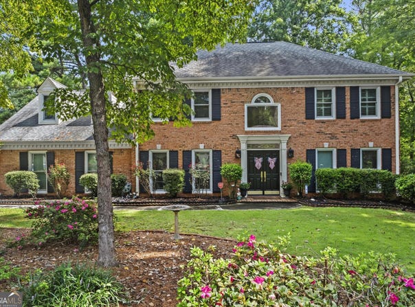 140 Lakeside Drive NW, Kennesaw, GA 30144