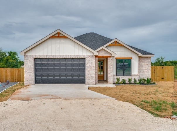856 Buck Board Drive, De Leon, TX 76444