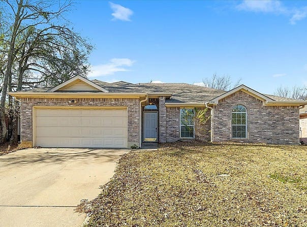 334 River Oaks Lane, Canton, TX 75103