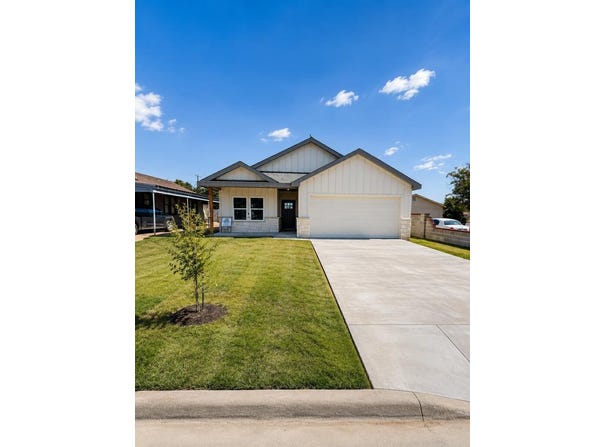502 E 12th St, Big Spring, TX 79720