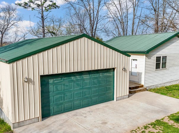 28316 Farm Road 1220, Eagle Rock, MO 65641