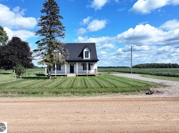 7632 N Wise Road, Clare, MI 48617