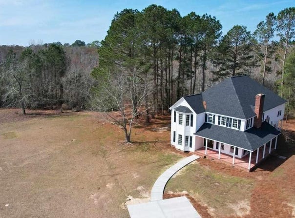 964 Celtic Ln., Lamar, SC 29069-9744