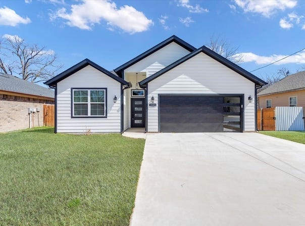 1323 S Montgomery, Sherman, TX 75090