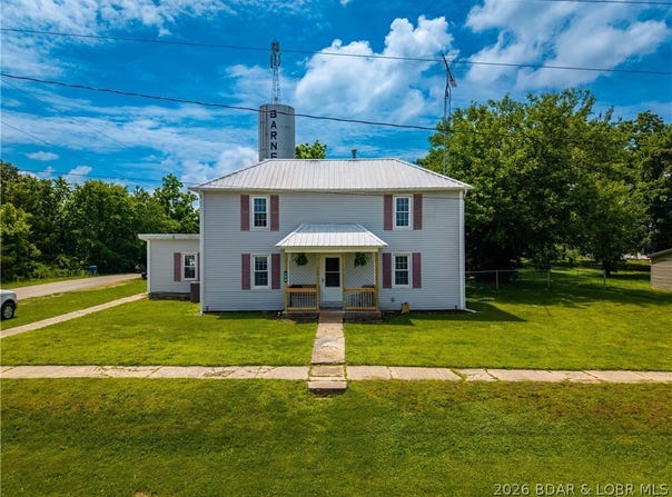 200 3rd Street, Barnett, MO 65011