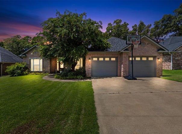 307 Bridgers Hill, Longview, TX 75604