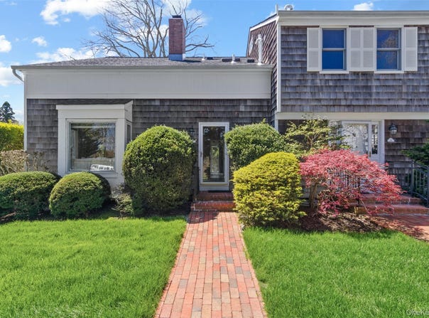 570 Hampton Road, Southampton, NY 11968
