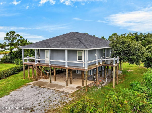 3146 Gulf View Place, Gautier, MS 39553
