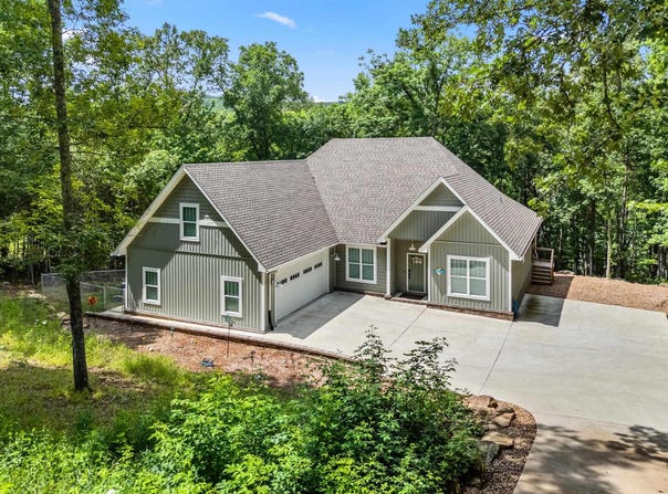 624 Valhalla Drive, Greers Ferry, AR 72044