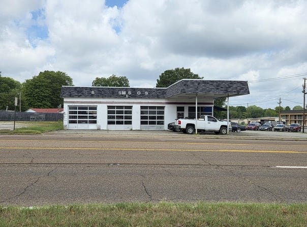1418 E Wood St, PARIS, TN 38242