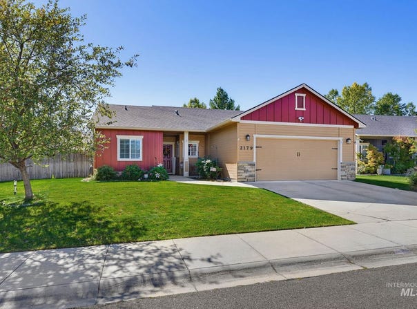 2179 W Fieldstream Dr, Meridian, ID 83646