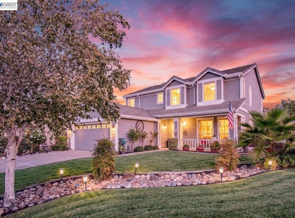 877 Curlew Rd., Livermore, CA 94551