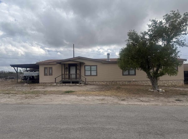 40 Mesquite, Del Rio, TX 78840