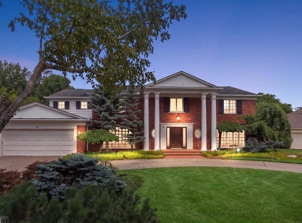 40 Webber Place, Grosse Pointe Shores, MI 48236